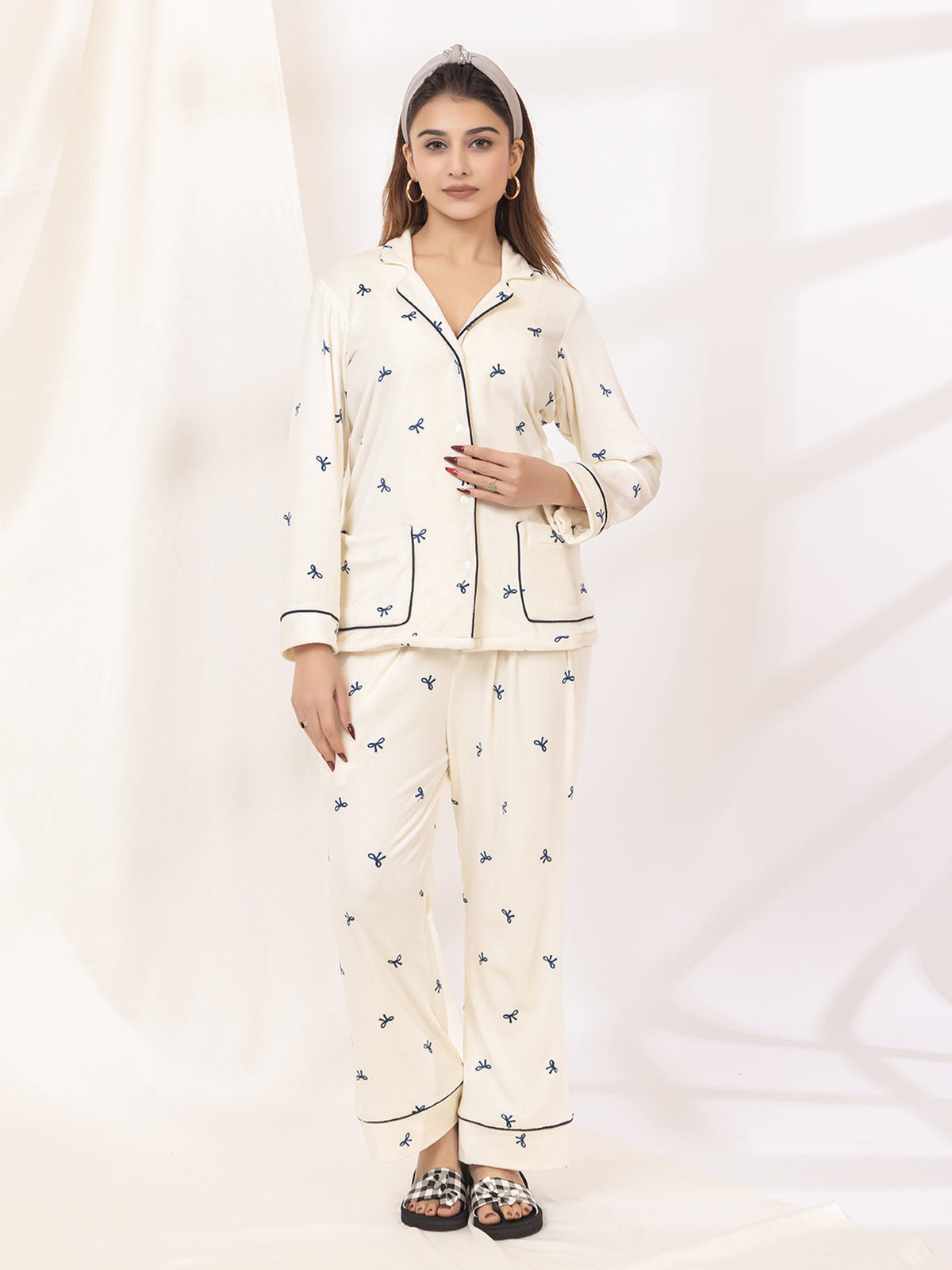 Moon Kiss Bow Night Suit