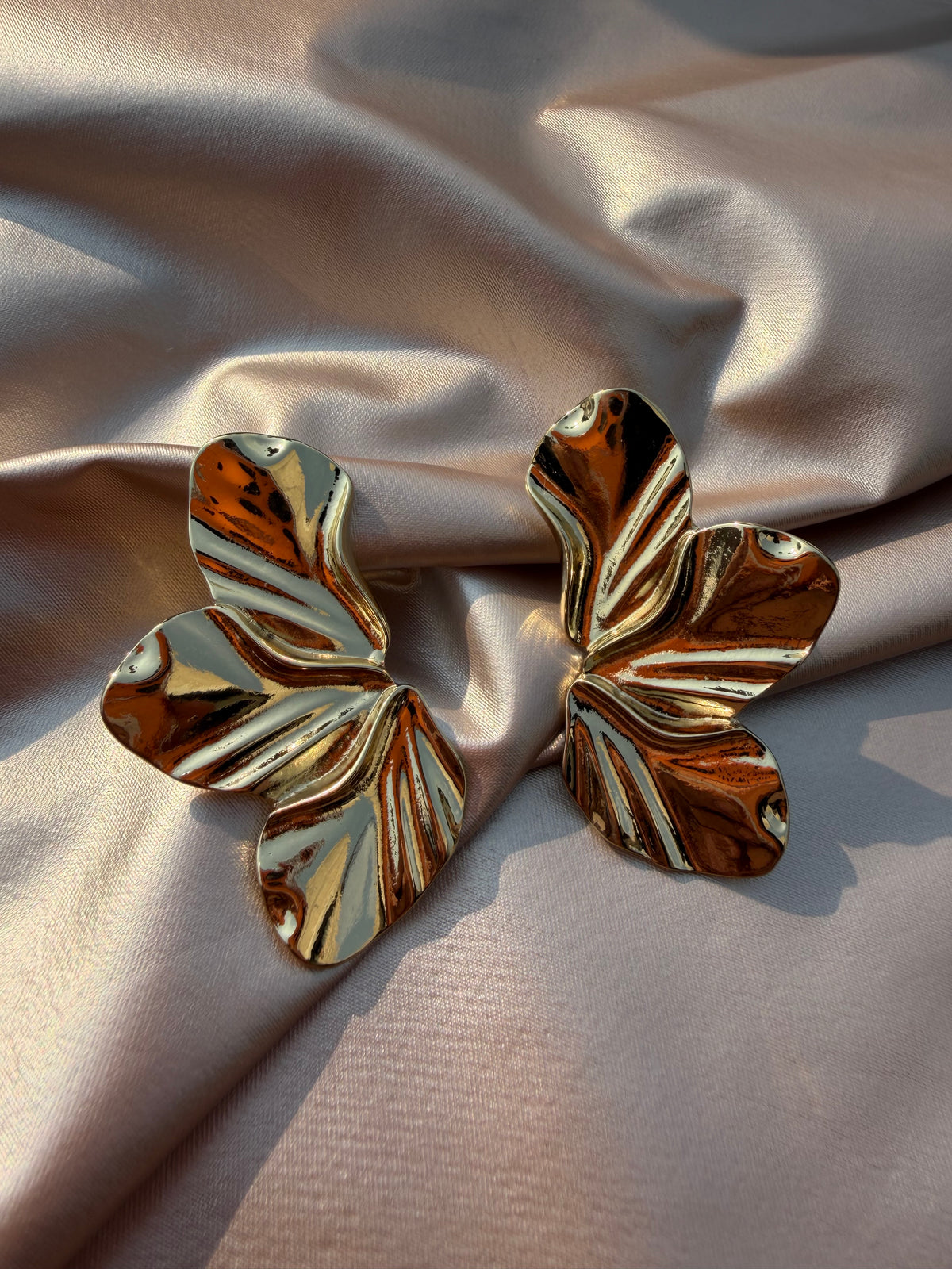 Asymmetric Metal Leaf Earring