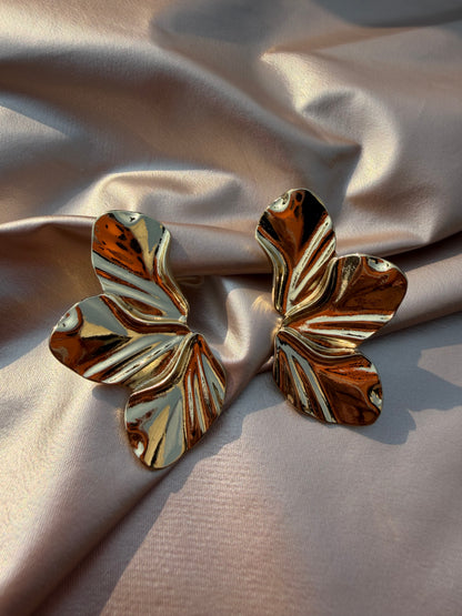 Asymmetric Metal Leaf Earring